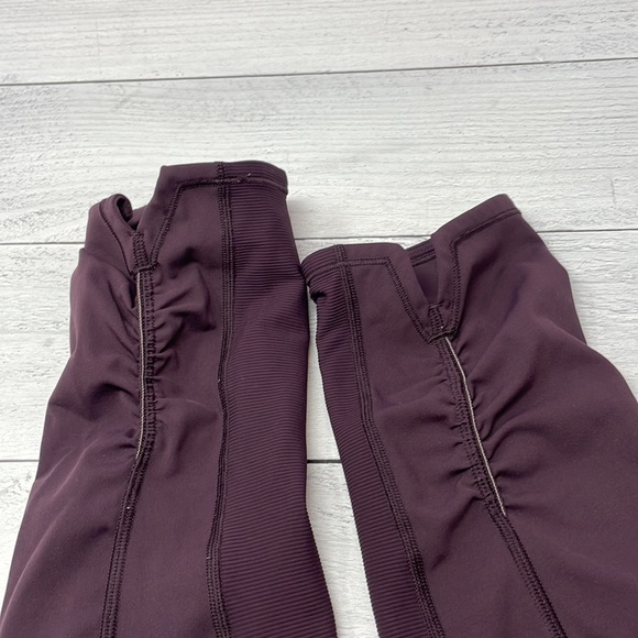 Lululemon On Your Mark Crop 23" in Black Cherry 6 O1 - Picture 8 of 8